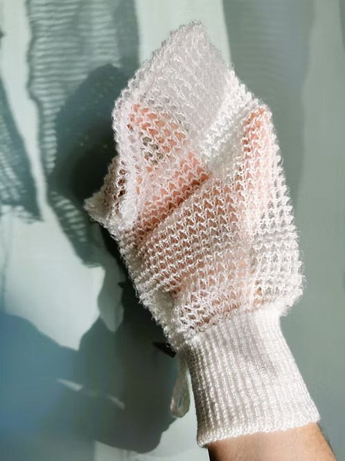 gant exfoliant en dentelle