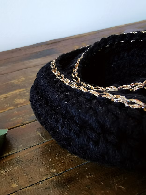 Ensemble de panier vide-poche au crochet en coton et accent cuivre