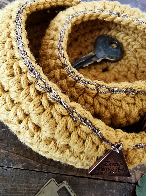 Ensemble de panier vide-poche au crochet en coton et accent cuivre