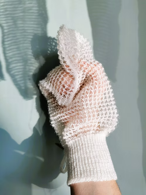gant exfoliant en dentelle