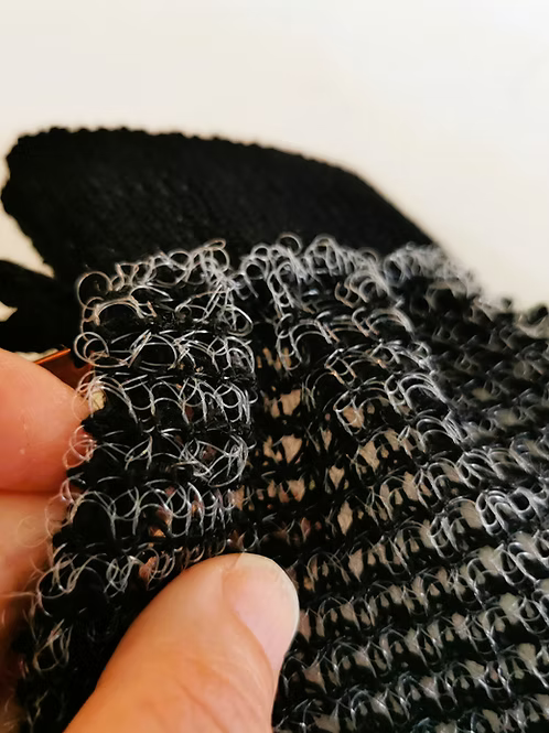 gant exfoliant en dentelle